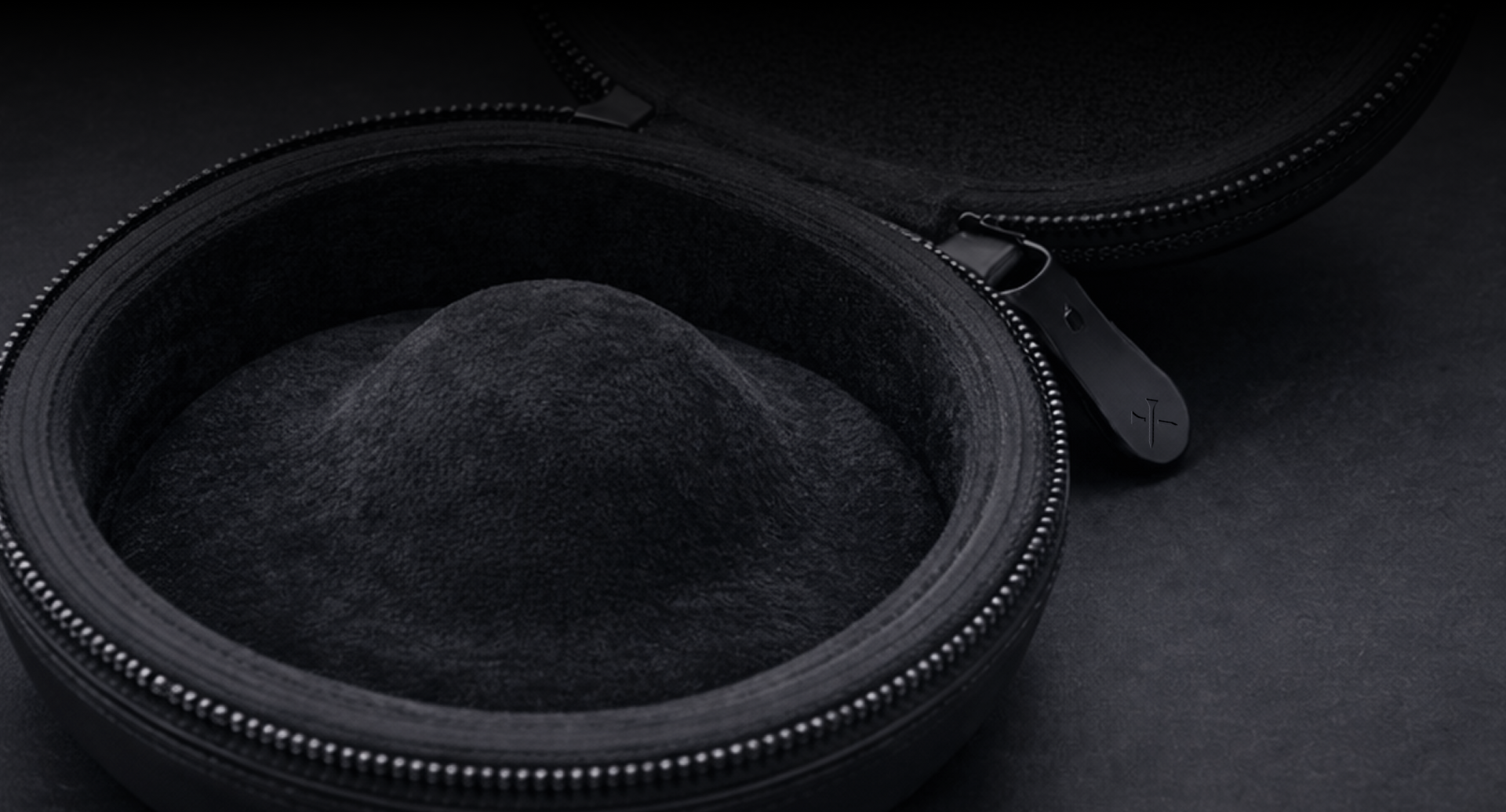 Scratch-Resistant Lining